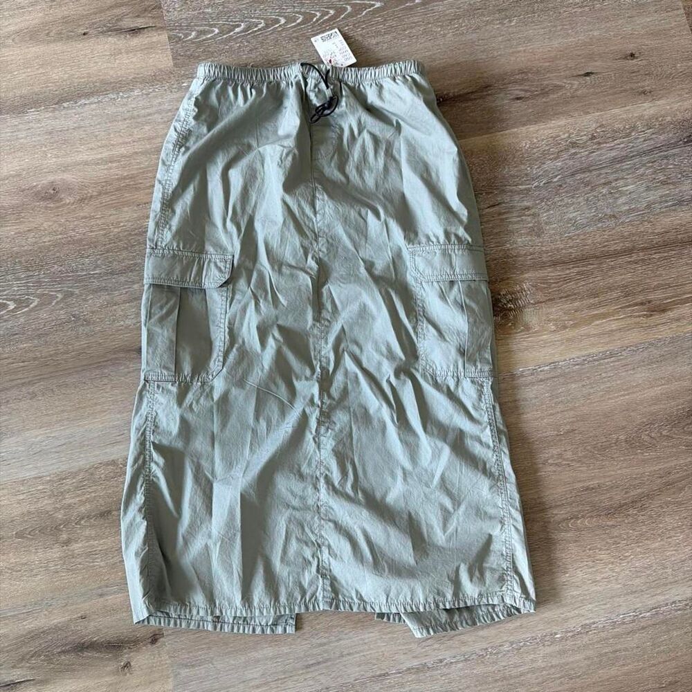 H-m Women's Khaki and Green Skirt